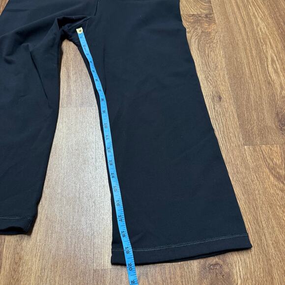 Lululemon Womens Yoga Crop Flare Pant Black Red Rose Size 6/8 Medium Groove - Picture 8 of 9